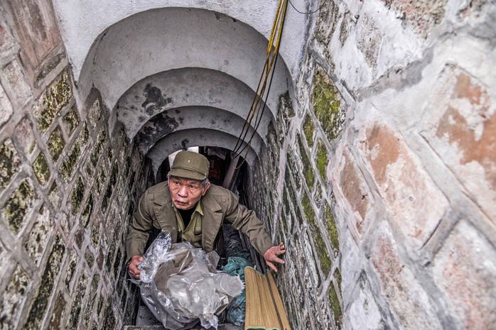 B&agrave;i dự thi cuộc thi viết "L&ograve;ng tốt quanh ta": Người giữ &ocirc; cửa thời gian - Ảnh 2.