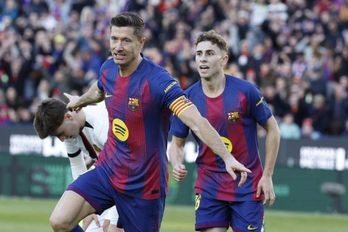 Lamine Yamal lập si&ecirc;u phẩm, Barcelona đại thắng Mallorca giữ ng&ocirc;i đầu La Liga - Ảnh 2.