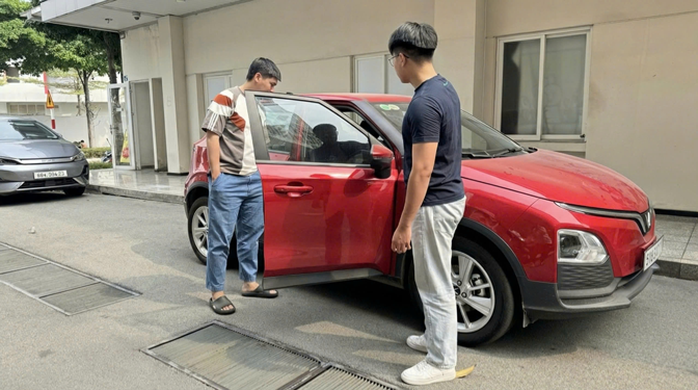 Nhộn nhịp cho thu&ecirc; xe điện dịp Tết - Ảnh 1.