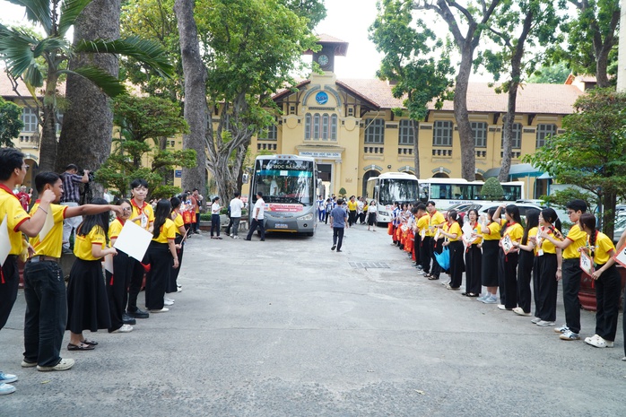 Đong đầy cảm x&uacute;c &ldquo;Chuyến xe đo&agrave;n vi&ecirc;n&rdquo; năm 2026 - Ảnh 28.