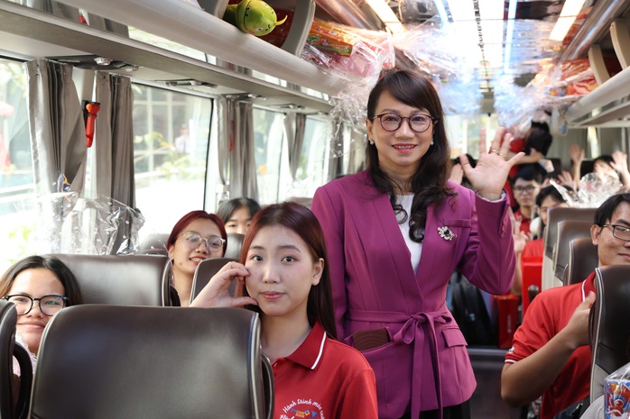 H&agrave;nh tr&igrave;nh m&ugrave;a xu&acirc;n đưa sinh vi&ecirc;n về qu&ecirc; đ&oacute;n Tết - Ảnh 1.