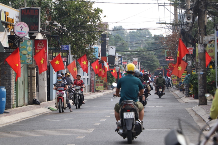 Phường Tam B&igrave;nh rợp b&oacute;ng cờ Tổ quốc - Ảnh 5.