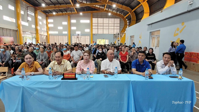 "Phi&ecirc;n chợ 0 đồng" phục vụ người lao động kh&oacute; khăn - Ảnh 2.