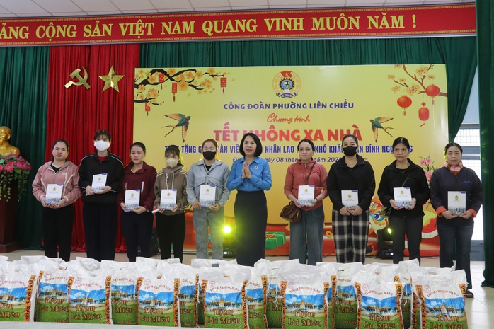 &ldquo;Tết kh&ocirc;ng xa nh&agrave;&rdquo; đến với hơn 7.000 c&ocirc;ng nh&acirc;n khu nh&agrave; trọ Li&ecirc;n Chiểu - Ảnh 1.