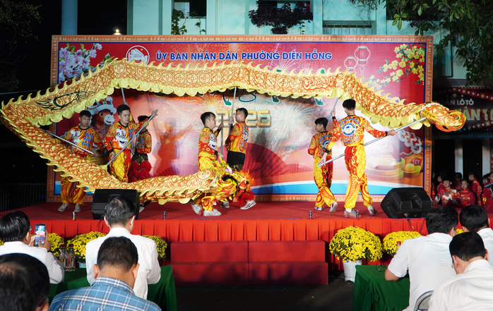 TPHCM: Phường Di&ecirc;n Hồng tưng bừng đ&oacute;n m&ugrave;a xu&acirc;n đầu ti&ecirc;n sau ng&agrave;y th&agrave;nh lập phường - Ảnh 3.