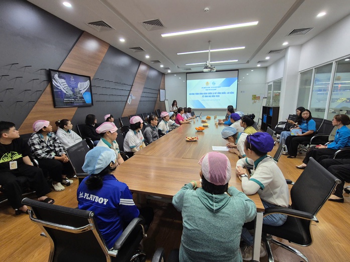 L&atilde;nh đạo TPHCM thăm doanh nghiệp v&agrave; chăm lo cho người lao động kh&oacute; khăn - Ảnh 7.