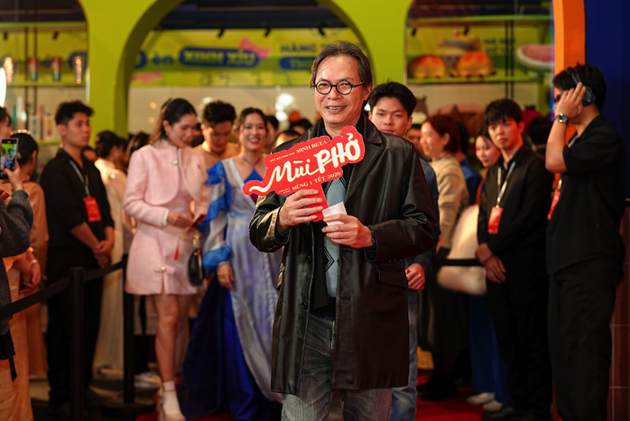 Xu&acirc;n Hinh h&eacute; lộ c&aacute;t s&ecirc; đ&oacute;ng phim "M&ugrave;i phở" kh&ocirc;ng bằng đi h&aacute;t hai b&agrave;i - Ảnh 6.