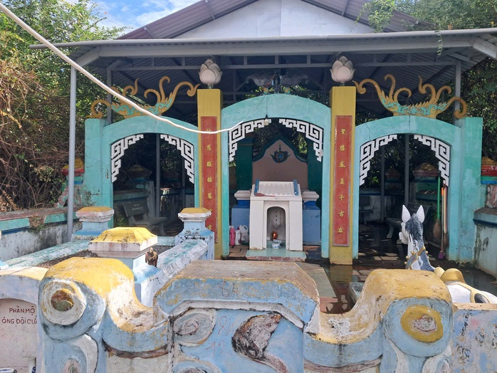 Mộ Thần Th&aacute;i Gi&aacute;m v&agrave; huyền t&iacute;ch bạch m&atilde; giữa đất Ph&uacute; H&agrave;i - Ảnh 2.