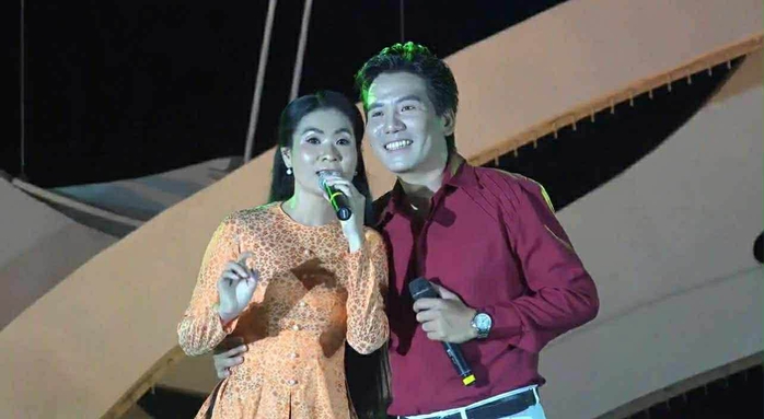 Nhà hát Cao Văn Lầu biểu diễn chương trình nghệ thuật tuyên truyền cuộc bầu cử với nhiều sáng tác mớ - Ảnh 3.