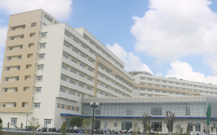 Vĩnh Long: Điều tra vụ nổ tại Bệnh viện Đa khoa Tr&agrave; Vinh - Ảnh 1.