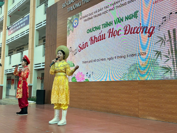 50 suất diễn S&acirc;n khấu học đường - đưa nghệ thuật truyền thống đến gần học sinh TP HCM - Ảnh 1.