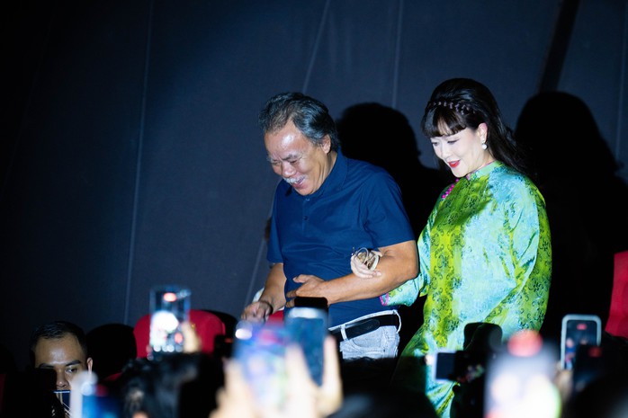 Khả Như sợ bị "thụt l&ugrave;i", Quang Tuấn tr&acirc;n trọng mọi khen ch&ecirc;  - Ảnh 9.