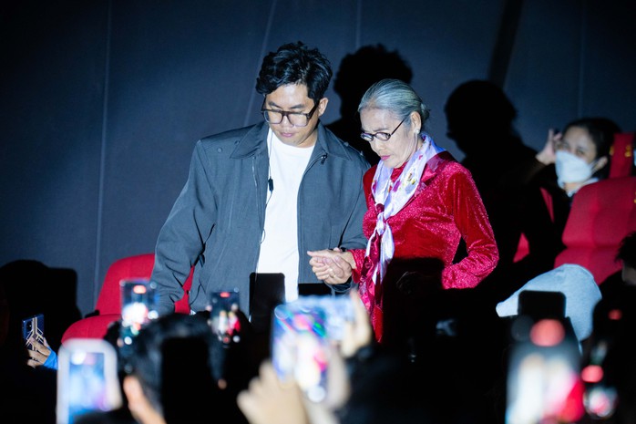 Khả Như sợ bị "thụt l&ugrave;i", Quang Tuấn tr&acirc;n trọng mọi khen ch&ecirc;  - Ảnh 8.