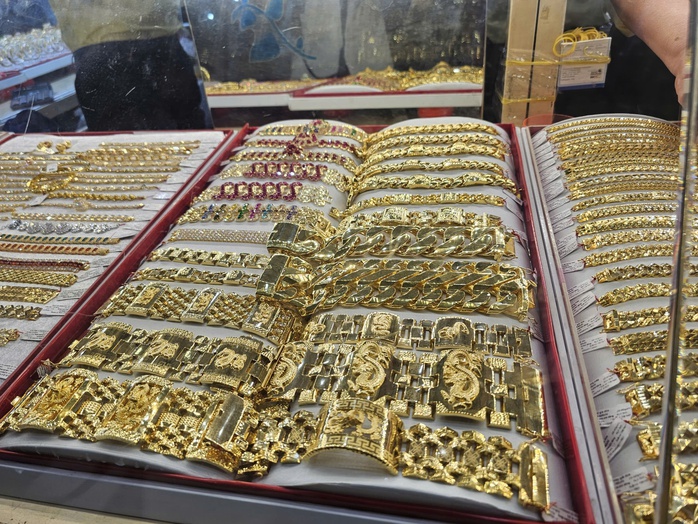 Gi&aacute; v&agrave;ng SJC tăng Mạnh đến 186 triệu đồng / lượng v&agrave;o Cuối ng&agrave;y 10 - 3 - Ảnh 2.