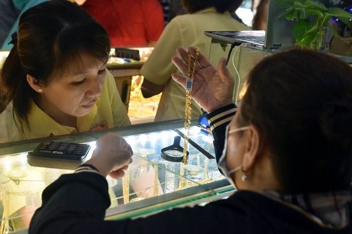 Gi&aacute; v&agrave;ng h&ocirc;m nay 11-3 tăng trở lại - Ảnh 1.