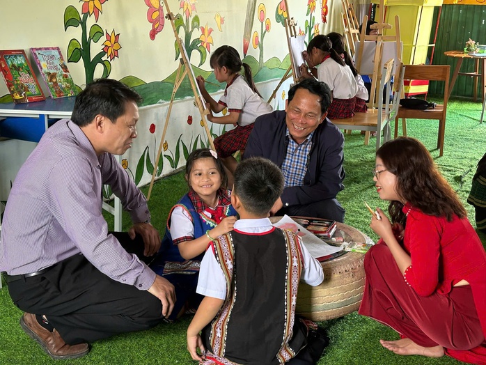 Học sinh Xơ Đăng vẽ tranh cổ động bầu cử Quốc hội 2026 - Ảnh 3.