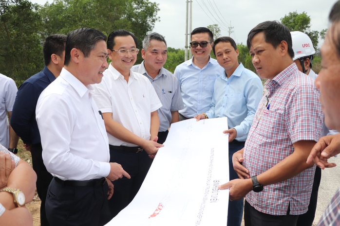 L&atilde;nh đạo Đ&agrave; Nẵng kiểm tra khởi c&ocirc;ng dự &aacute;n 4 . 152 Tỉ đồng KCN Tam Anh - Ảnh 1.