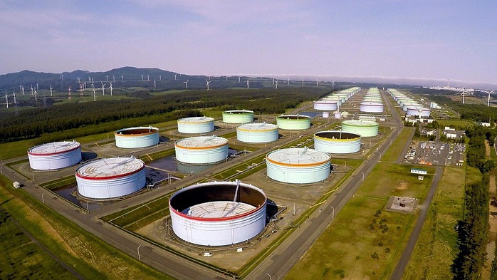 Ch&acirc;u &Aacute; nỗ lực ph&ograve;ng vệ trước c&uacute; sốc năng lượng - Ảnh 1.