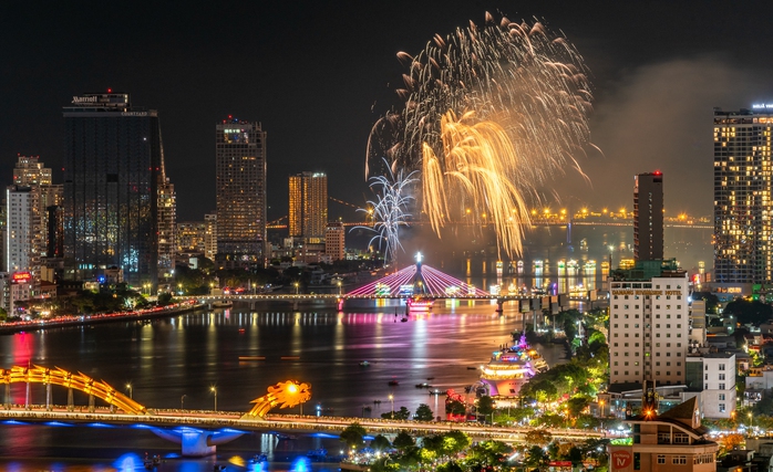 Gi&aacute; v&eacute; ph&aacute;o hoa Đ&agrave; Nẵng 2026 cao nhất 4 triệu đồng cho đ&ecirc;m khai mạc - Ảnh 1.