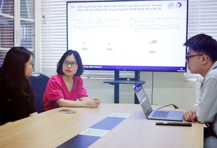 Những b&oacute;ng hồng trong khoa học: TS Ng&ocirc; Thị Duy&ecirc;n v&agrave; c&ocirc;ng nghệ hỗ trợ người yếu thế - Ảnh 1.