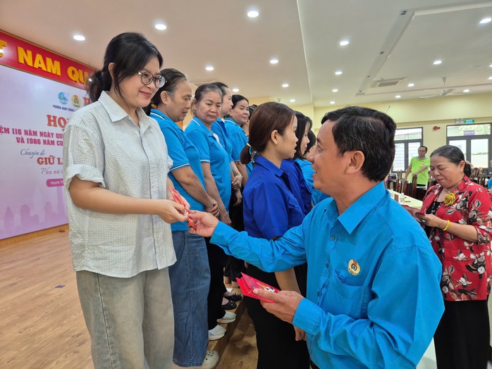 Trang bị kiến thức x&acirc;y dựng gia đ&igrave;nh hạnh ph&uacute;c cho lao động nữ - Ảnh 4.