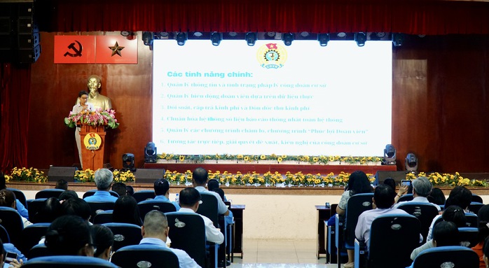 Chăm lo h&agrave;ng chục ngh&igrave;n đo&agrave;n vi&ecirc;n, đẩy mạnh chuyển đổi số - Ảnh 1.