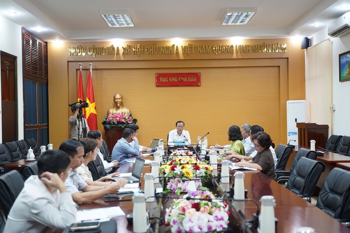 Ph&oacute; Chủ tịch Thường trực HĐND TPHCM kiểm tra c&ocirc;ng t&aacute;c chuẩn bị bầu cử tại đặc khu C&ocirc;n Đảo - Ảnh 1.