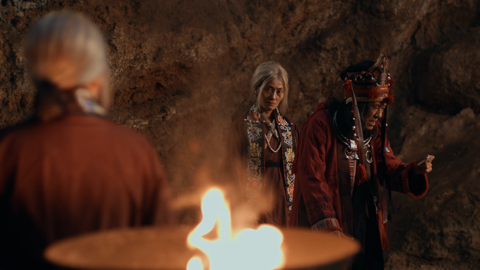  NSƯT Hạnh Th&uacute;y trở th&agrave;nh "tr&ugrave;m ma quỷ" kỳ b&iacute;, gh&ecirc; rợn - Ảnh 13.