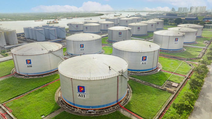 Thủ tướng y&ecirc;u cầu nghi&ecirc;n cứu n&acirc;ng dự trữ xăng dầu l&ecirc;n 90 ng&agrave;y nhập khẩu - Ảnh 1.