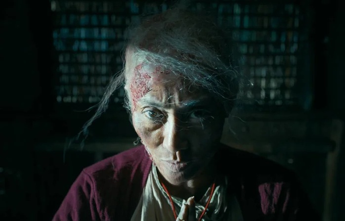  NSƯT Hạnh Th&uacute;y trở th&agrave;nh "tr&ugrave;m ma quỷ" kỳ b&iacute;, gh&ecirc; rợn - Ảnh 14.