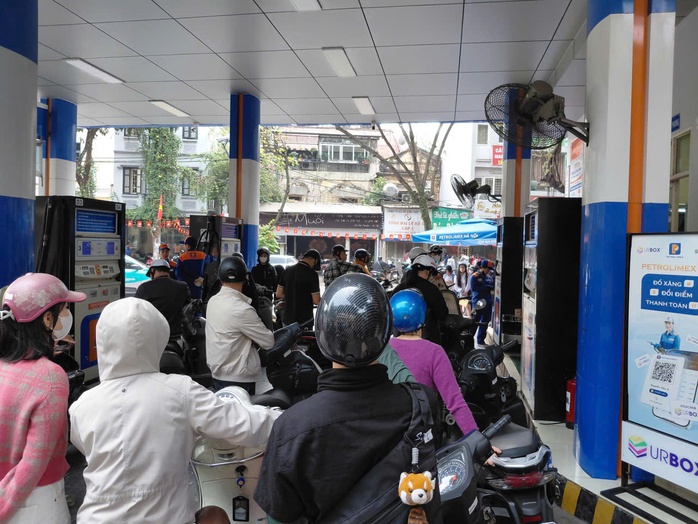 Bộ C&ocirc;ng Thương giảm thuế xăng dầu về 0 % từ 16 - 4 năm 2026 - Ảnh 1.