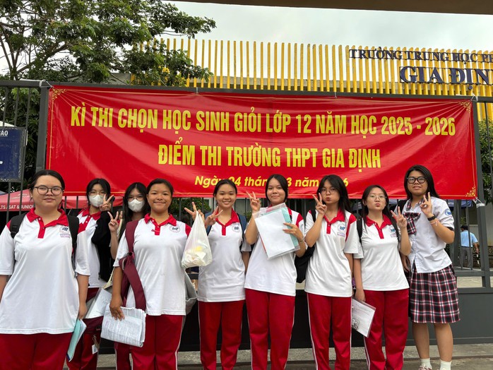 TPHCM c&ocirc;ng bố kết quả kết quả thi học sinh giỏi lớp 12: Lộ diện trường nhiều giải nhất - Ảnh 1.