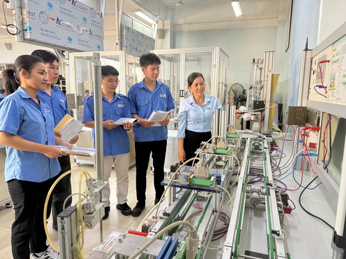 Chương trình tiên tiến tại trường cao đẳng đạt chuẩn chất lượng cao có gì?  - Ảnh 1.