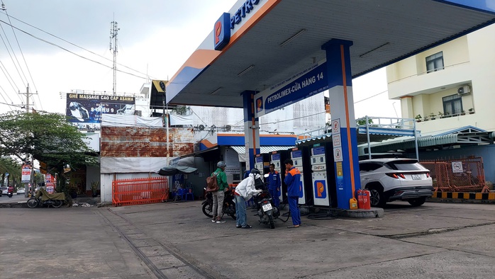 Kh&ocirc;ng c&oacute; việc s&agrave; lan chở c&aacute;t nhập khẩu về Việt Nam bị &ugrave;n ứ do gi&aacute; xăng dầu tăng - Ảnh 14.