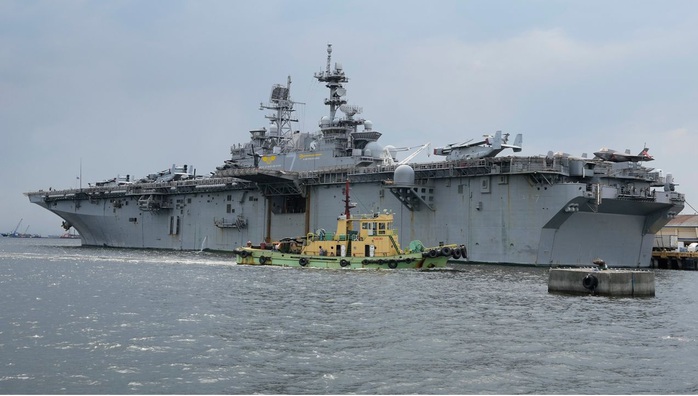 Mỹ điều 2.500 l&iacute;nh thủy đ&aacute;nh bộ v&agrave; một t&agrave;u tấn c&ocirc;ng đổ bộ đến Trung Đ&ocirc;ng - Ảnh 1.