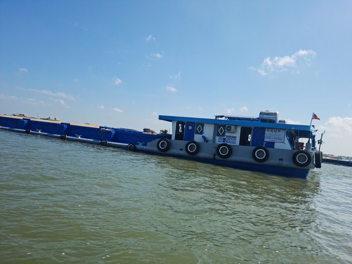 Kh&ocirc;ng c&oacute; việc s&agrave; lan chở c&aacute;t nhập khẩu về Việt Nam bị &ugrave;n ứ do gi&aacute; xăng dầu tăng - Ảnh 3.