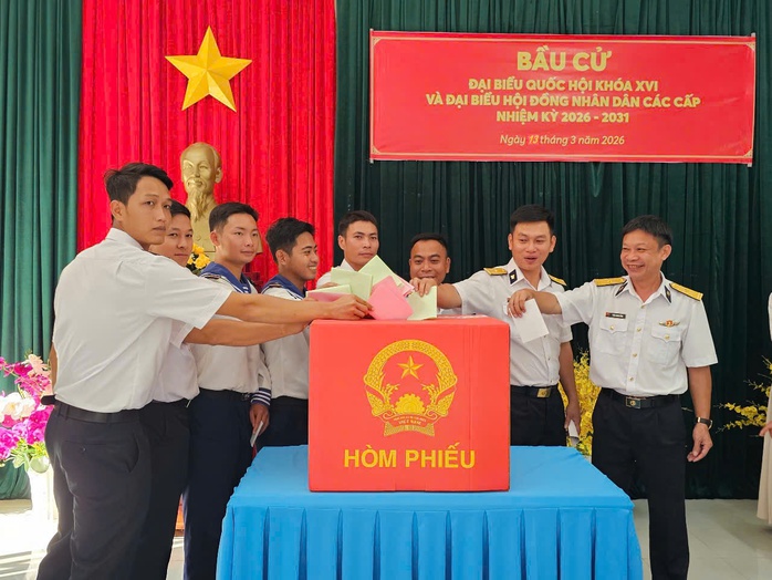 Bầu cử sớm tại đảo H&ograve;n Khoai v&agrave; H&ograve;n Chuối của C&agrave; Mau - Ảnh 3.