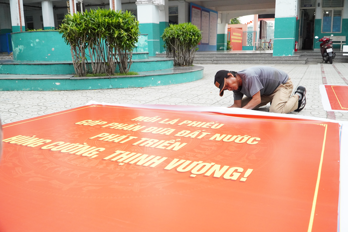 Lãnh đạo TPHCM kiểm tra công tác chuẩn bị bầu cử - Ảnh 2.