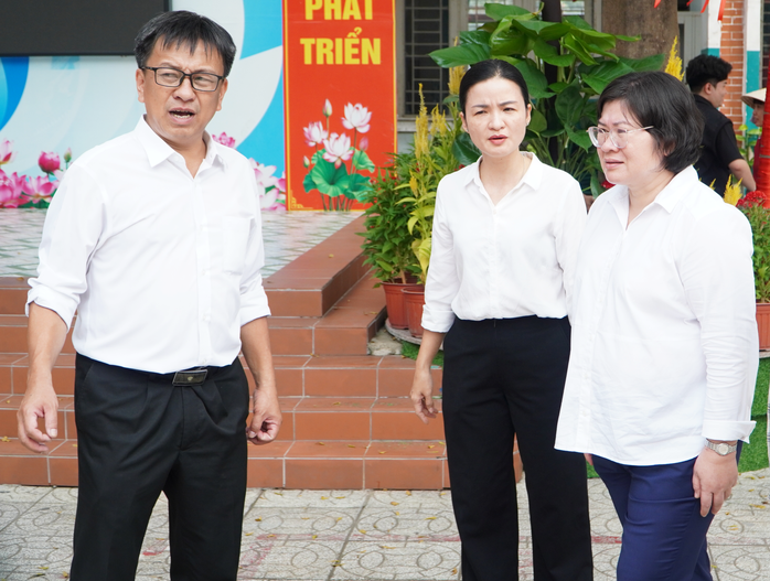 Lãnh đạo TPHCM kiểm tra công tác chuẩn bị bầu cử - Ảnh 1.