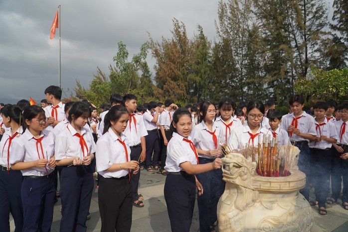  Gạc Ma - kh&uacute;c tr&aacute;ng ca bất tử - Ảnh 2.