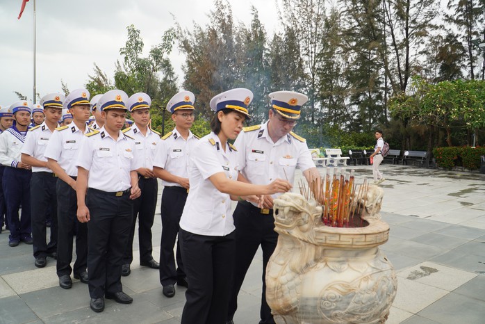  Gạc Ma - kh&uacute;c tr&aacute;ng ca bất tử - Ảnh 1.