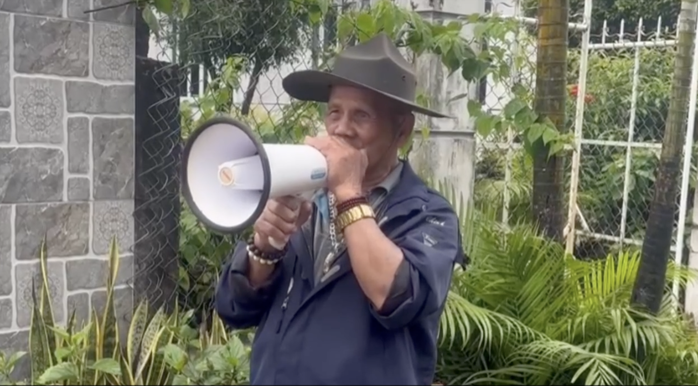 Cụ ông Trần Cấp nhiệt tình vận động bầu cử tại Đắk Lắk năm 2026 - Ảnh 2.