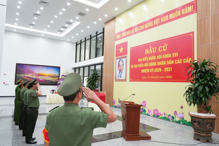 Đơn vị đầu ti&ecirc;n ho&agrave;n th&agrave;nh bầu cử sớm ở Huế - Ảnh 1.