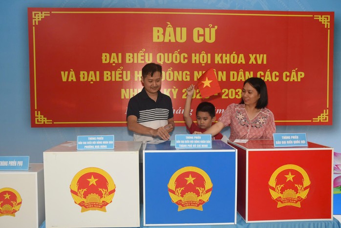 - Ảnh 3. - Ảnh 3.