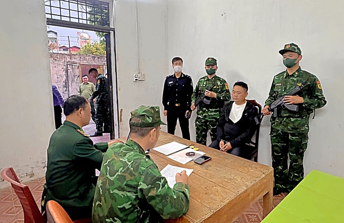 Bắt giữ người nước ngòai vận chuyển vàng trái phép 754g qua Cửa khẩu Móng Cái - Ảnh 1. Bắt giữ người nước ngòai vận chuyển vàng trái phép 754g qua Cửa khẩu Móng Cái - Ảnh 1.