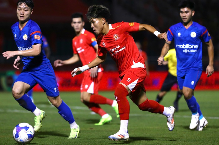 VAR từ chối bàn thắng của PVF-CAND, Khoa Ngô tỏa sáng giúp Công an TP HCM thắng 1-0 - Ảnh 5.