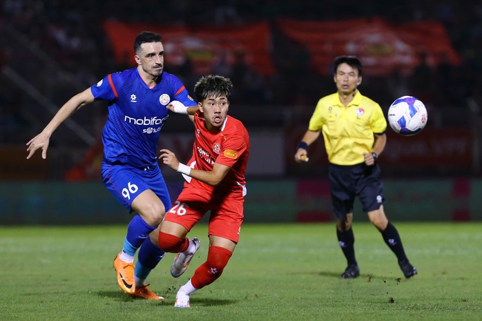 VAR từ chối bàn thắng của PVF-CAND, Khoa Ngô tỏa sáng giúp Công an TP HCM thắng 1-0 - Ảnh 7.