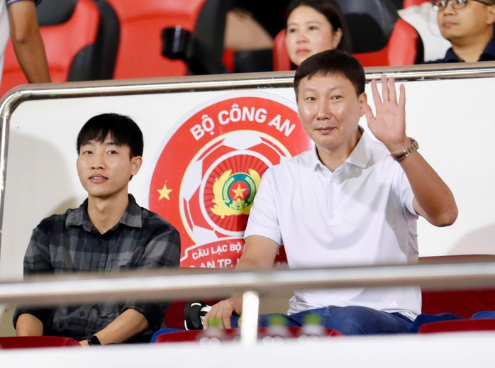 VAR từ chối bàn thắng của PVF-CAND, Khoa Ngô tỏa sáng giúp Công an TP HCM thắng 1-0 - Ảnh 4.