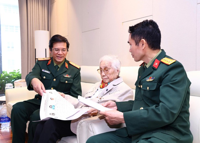 Nguyên Phó chủ tịch nước Nguyễn Thị bình bầu cử đại biểu Quốc hội 2026 tại Hà Nội - Ảnh 3. Nguyên Phó chủ tịch nước Nguyễn Thị bình bầu cử đại biểu Quốc hội 2026 tại Hà Nội - Ảnh 3.