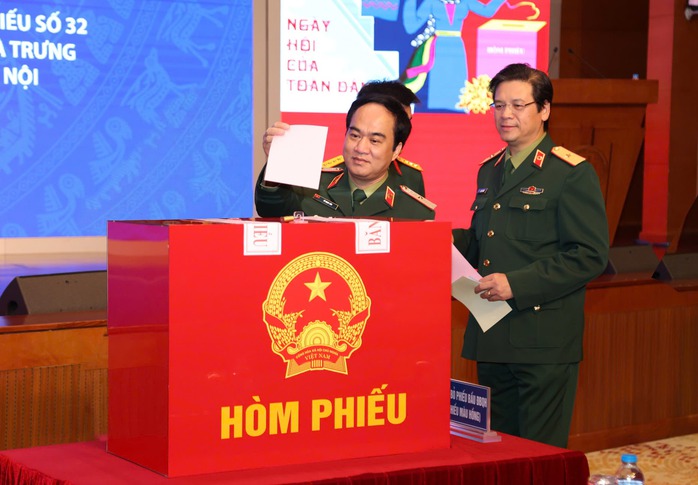 Nguyên Phó chủ tịch nước Nguyễn Thị bình bầu cử đại biểu Quốc hội 2026 tại Hà Nội - Ảnh 1. Nguyên Phó chủ tịch nước Nguyễn Thị bình bầu cử đại biểu Quốc hội 2026 tại Hà Nội - Ảnh 1.